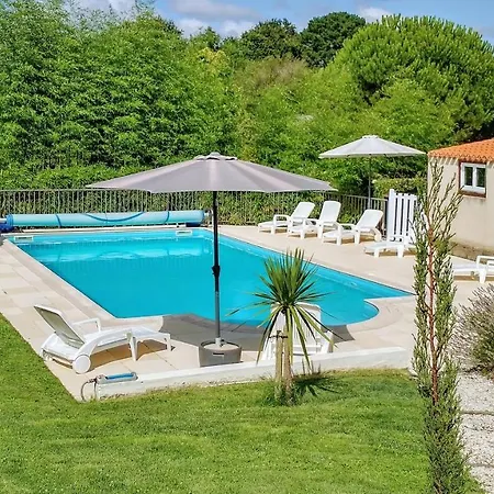 Holiday home Les Lauriers, Dolphin *